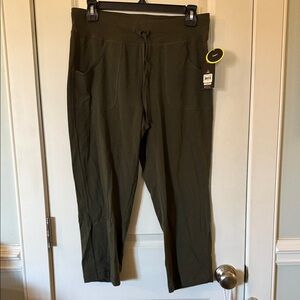 Athletic Works Olive Green Capris